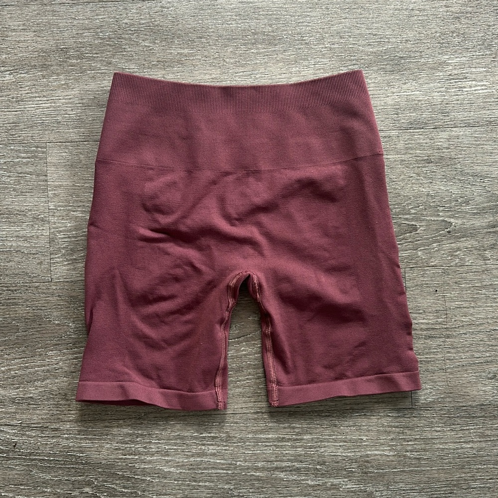 Alphalete Amplify Autumn Biker Shorts